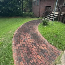 Driveway-Cleaning-Sidewalk-Cleaning-House-Wash-Auburn-AL 0